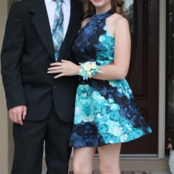 TEEZE ME Prom / Homecoming Dress Size 1/2 - Picture 4 of 16